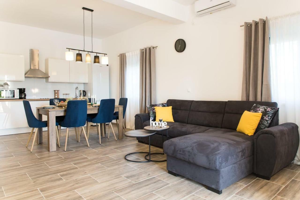 Villa Nava 本科瓦茨 外观 照片